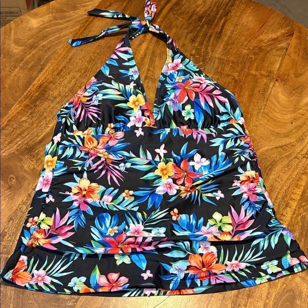 NWOT Daci halter tanking top large
